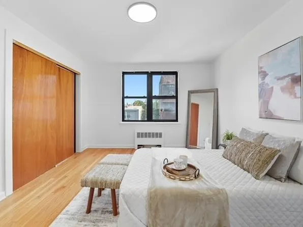 67 West 48th Street image 9 of 13