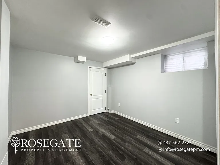 845 Spinning Wheel Cres #2 — Photo 12
