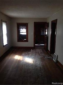 3rd image of 41 E Ypsilanti Ave