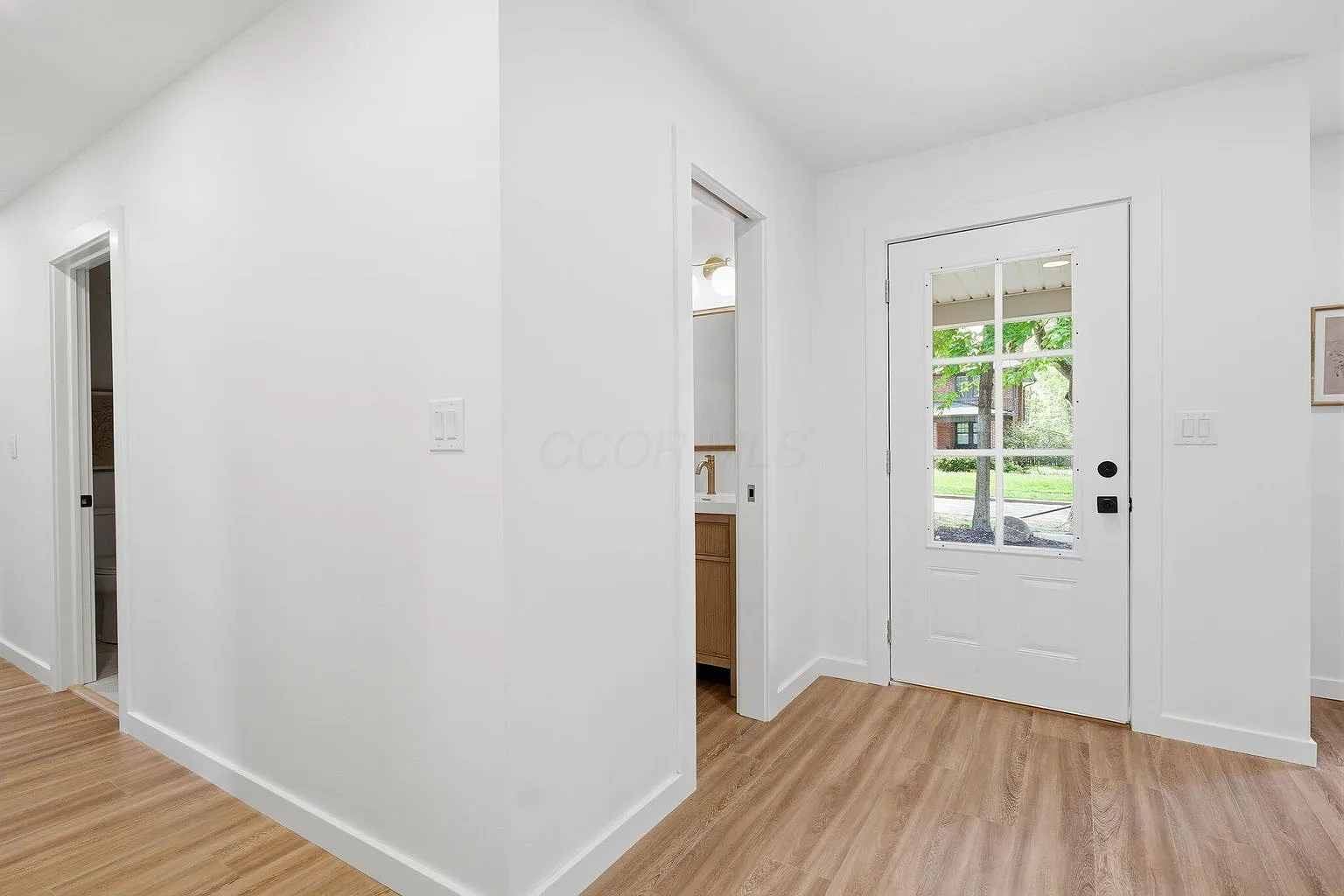 4 bed, 2.5 bath, 1700 sqft, $2,850 — Photo 2