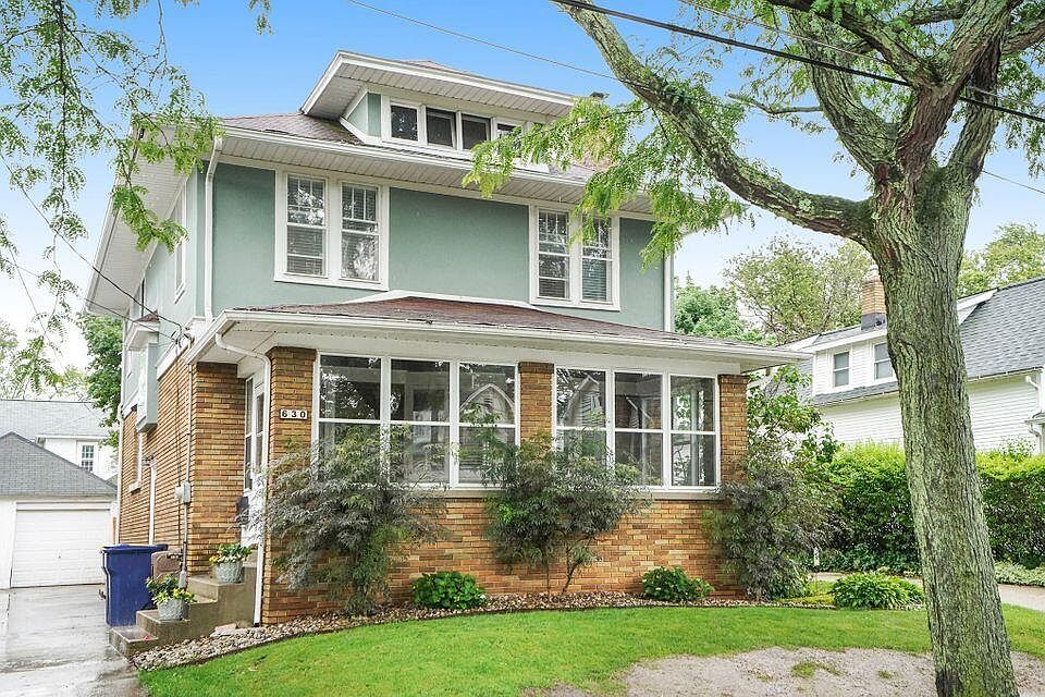 1st image of 630 Gladstone Dr SE