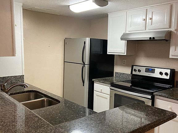 3rd image of 12955 Woodforest Blvd APT 71