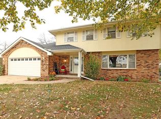 9575 Sunset Ter, Clive, IA 50325