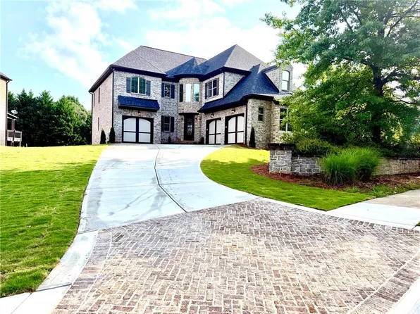 2307 Treehaven Dr, Snellville, GA 30078