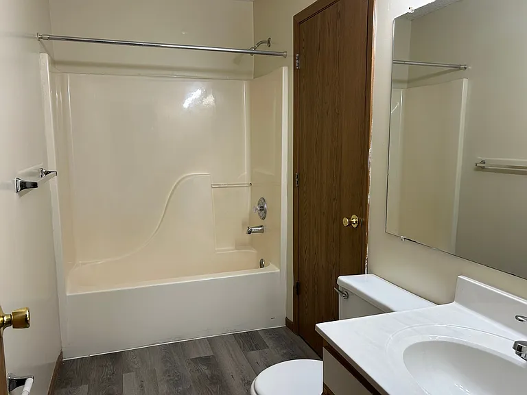 Full bathroom