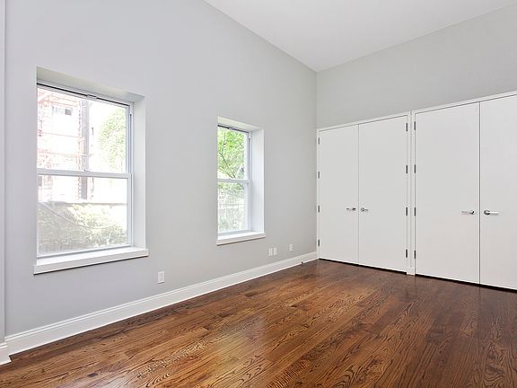 4th image of 49 E 7th St #2F