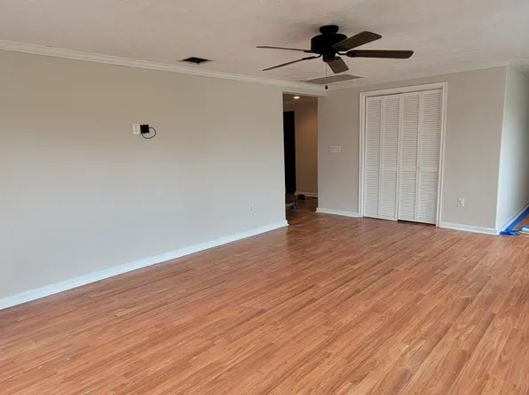 2750 W Sale Rd, Lake Charles, LA 70605