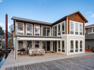 500 N Tomahawk Island Dr, Portland, OR