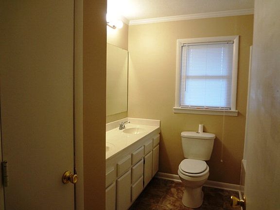 5th image of 859 Fairground St
