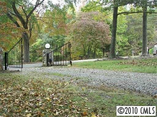 5th image of 4279 Barbrick St