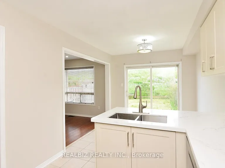 627 Caboto Trl — Photo 18