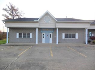 8073 Leavitt Rd, Amherst, OH 44001