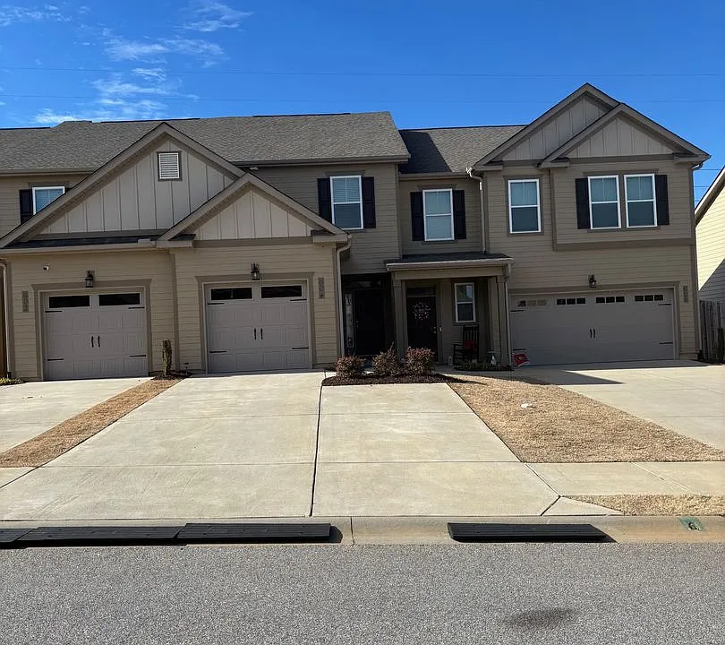 604 Vinings Dr