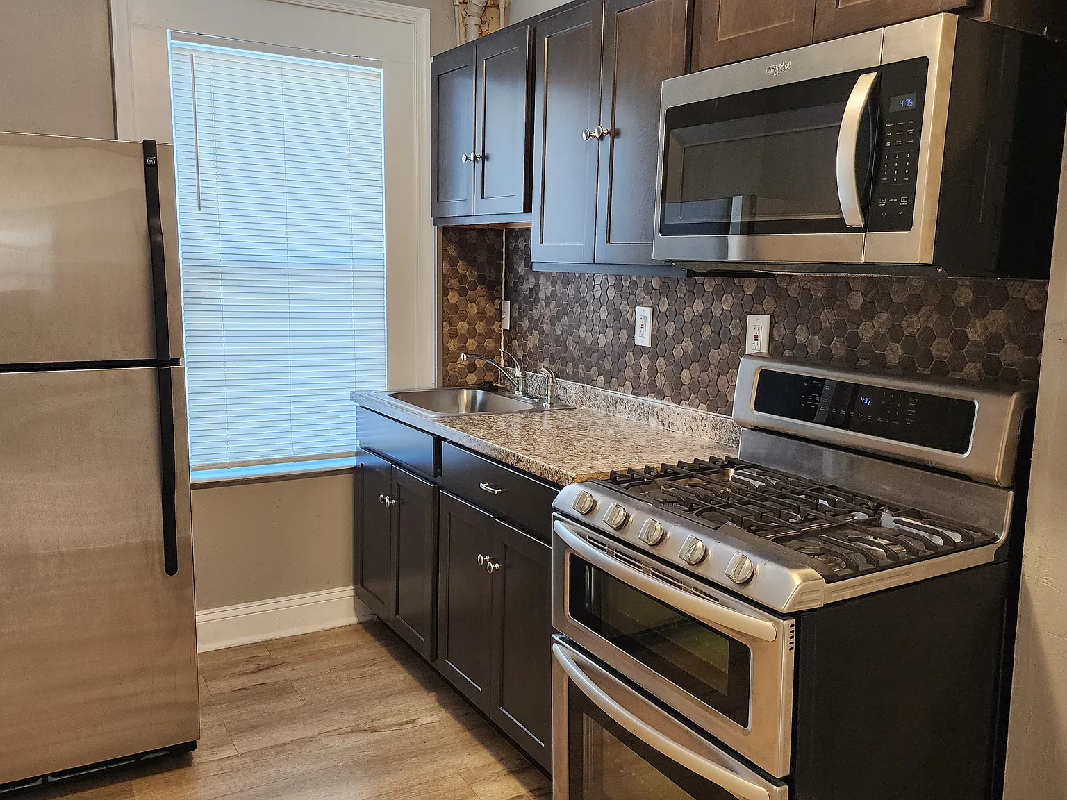 3 bed, $1,175 — Photo 4