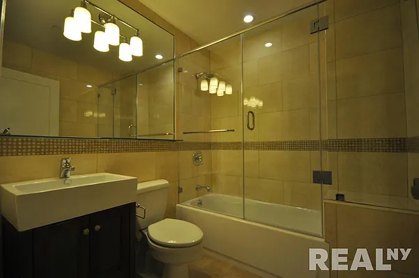 Rented by REAL New York | media 67