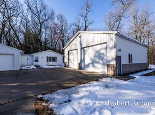 1185 Cramton Ave NE, Ada, MI 49301