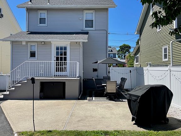 2nd image of 727 Ten Eyck Ave #1