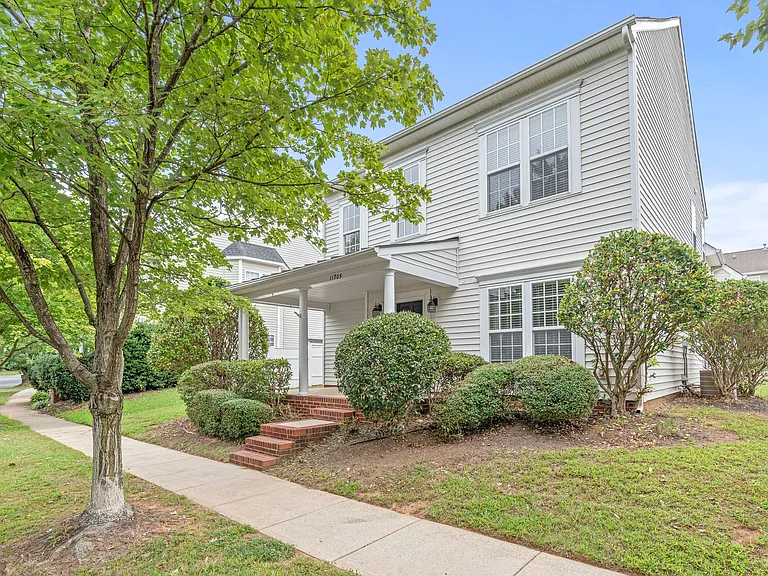 11705 Kingsley View Dr — Photo 2