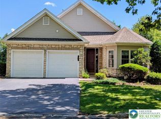 72 Glenmoor Cir S, Easton, PA 18045