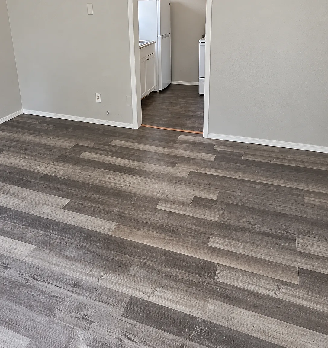Duplex — Photo 2