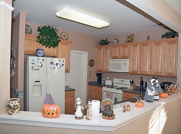 3rd image of 12661 Green Meadow Ave
