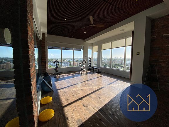 4th image of 1701 SE 17th St #616