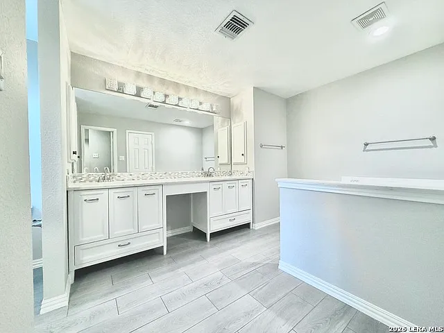 10614 Bluestone Crk — Photo 14