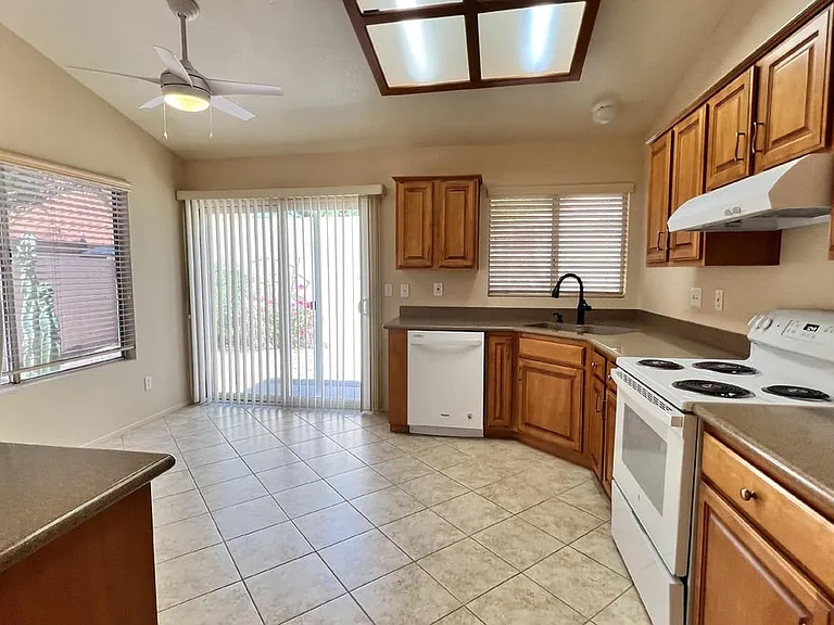13430 N 92nd Way — Photo 17