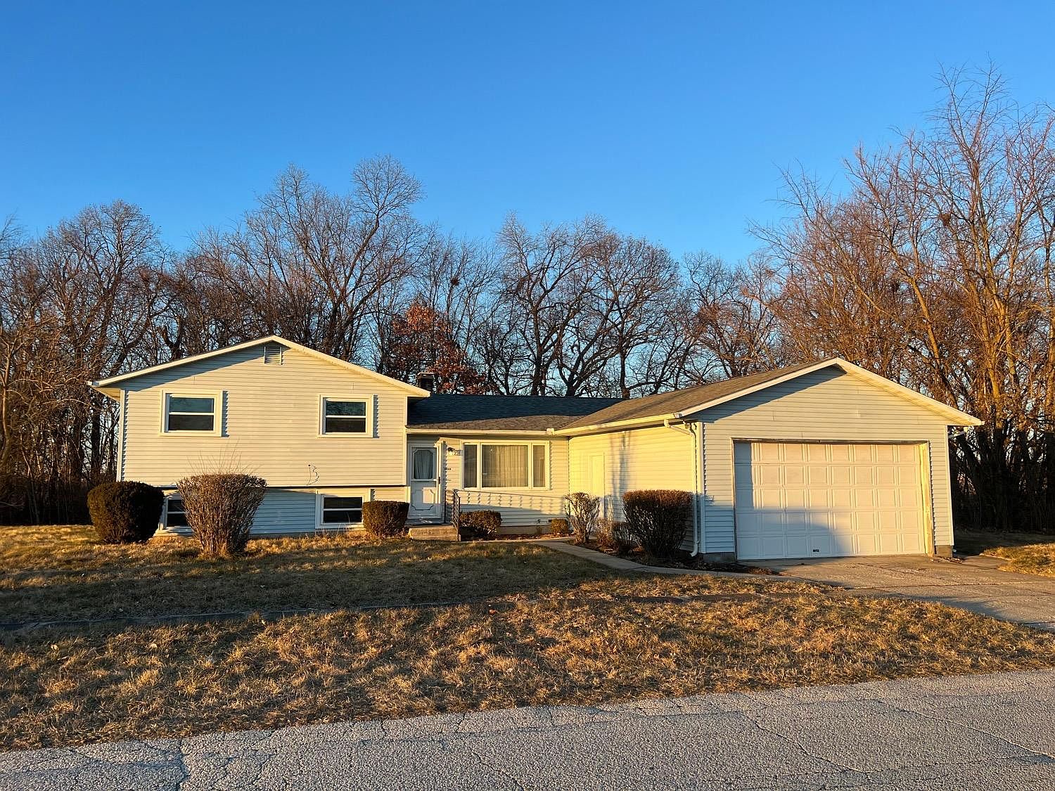 2106 Chatfield Rd, Kingsford Heights, IN 46346 Zillow