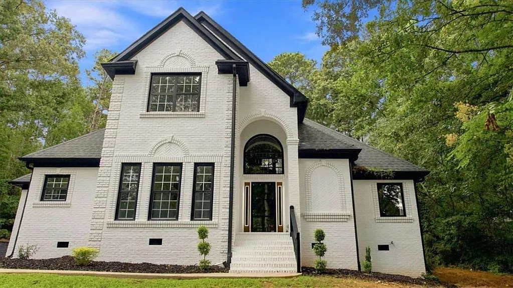 4 bed, 3.5 bath, 4000 sqft, $4,500 — Photo 2