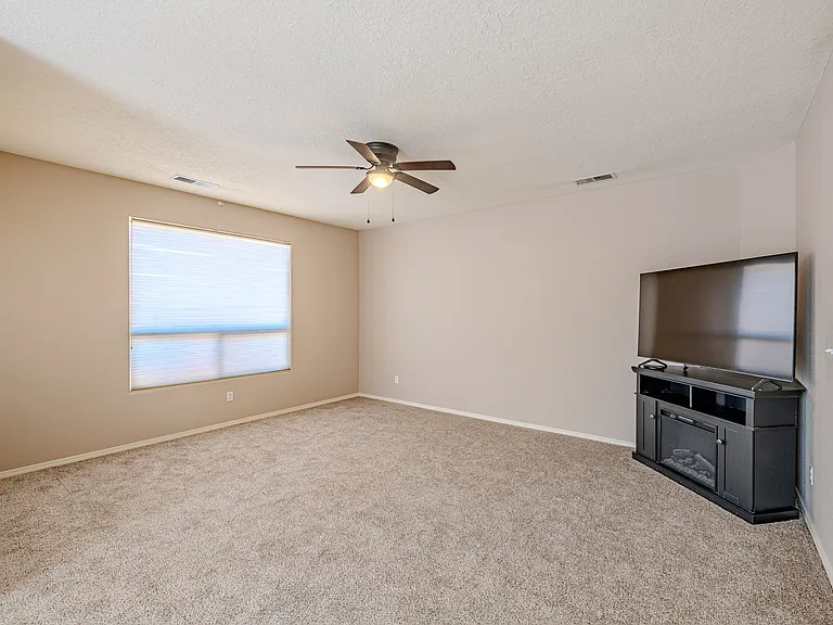 1124 Calle Corvo NE — Photo 7