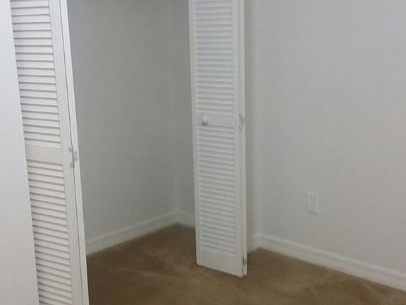 3rd image of 8269 Greenleaf Cir