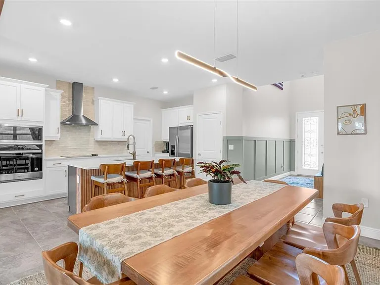 2019 Sunshine Peak Dr — Photo 10