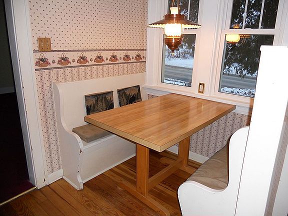 Breakfast nook