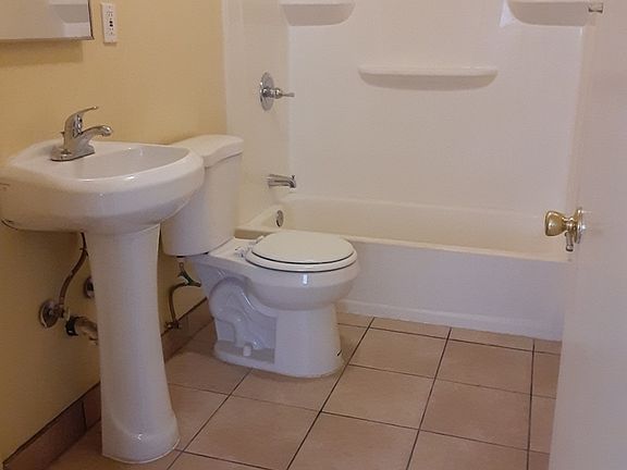 4th image of 444 W 21st St #444