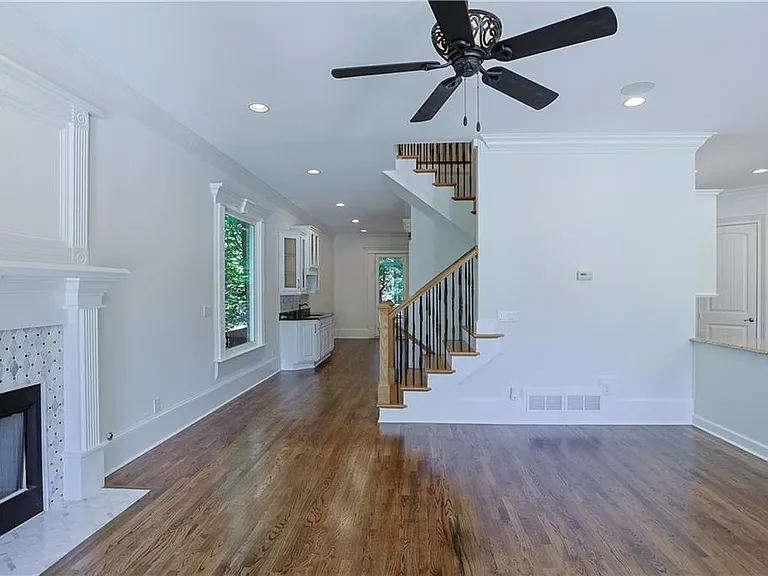 1296 Lenox Park Blvd — Photo 35