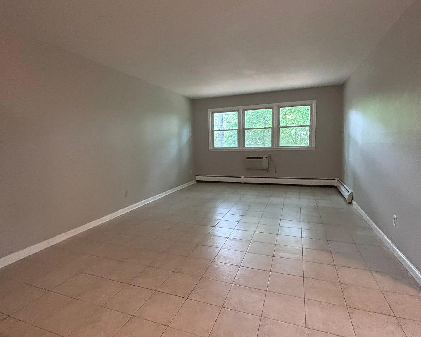 2 bed, 1.0 bath, $2,000 — Photo 3