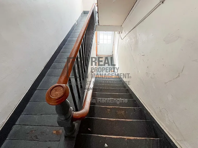31 Park St #A — Photo 11