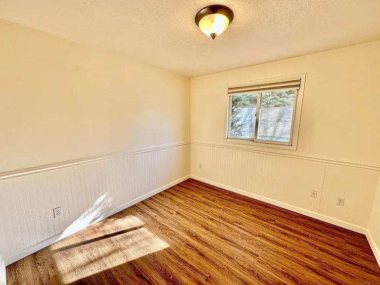 11409 N Guinevere Dr — Photo 14