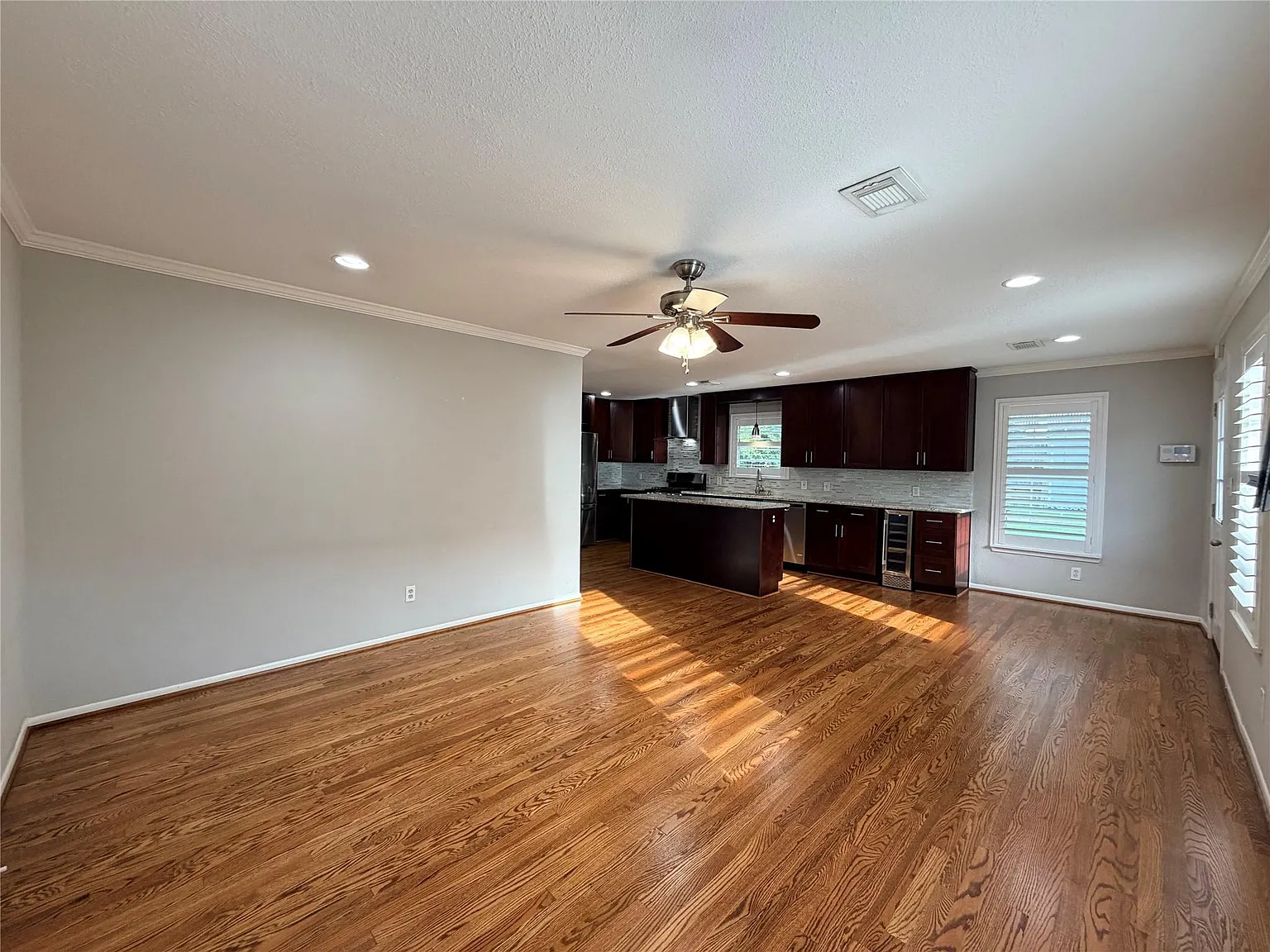 2 bed, 2.0 bath, 1168 sqft, $2,795 — Photo 3