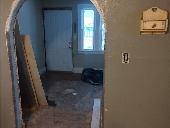5th image of 419 Brownell Ave
