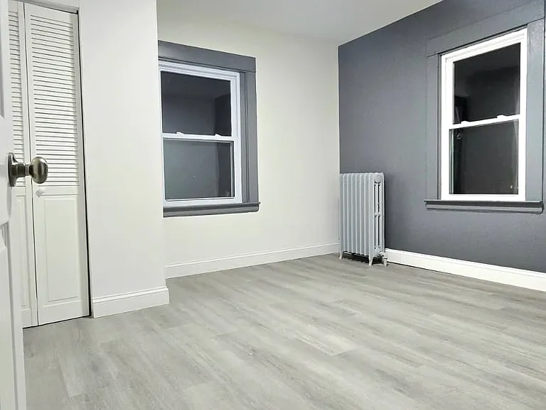 1704 E Main St — Photo 13