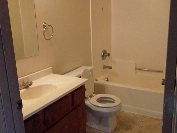 2nd image of 811 S Olson Ave APT C