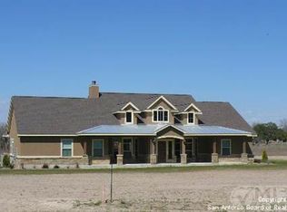320 Rose Garden Dr, La Vernia, TX 78121