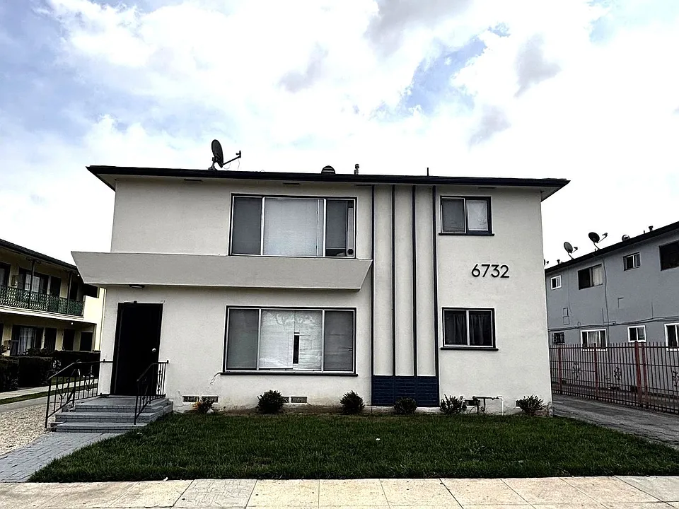 6732 West Blvd #8A