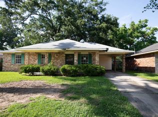 11555 E Black Oak Dr, Baton Rouge, LA 70815