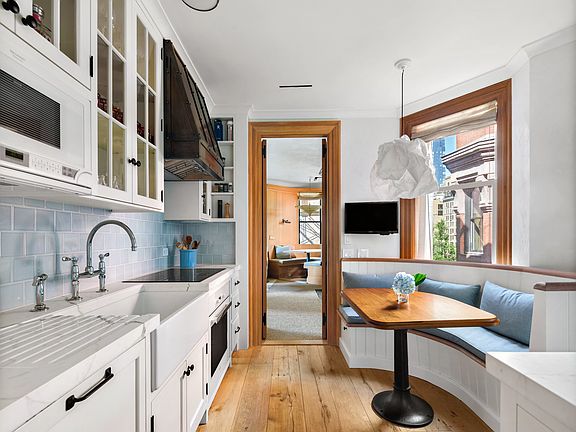4th image of 34 Gramercy Park E #8AF