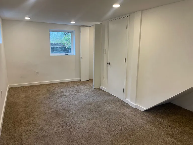 8826 5th Ave NE — Photo 18