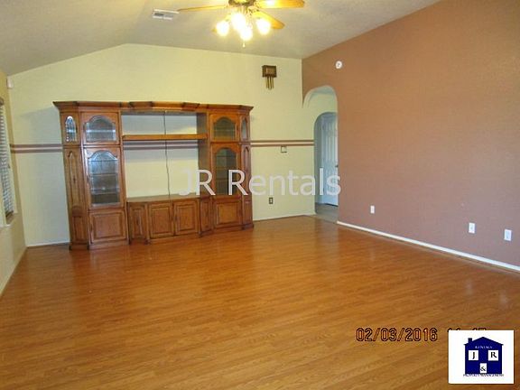 4th image of 2905 Curtis Dr