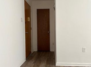 650 Brooke Rd APT B13, Glenside, PA 19038